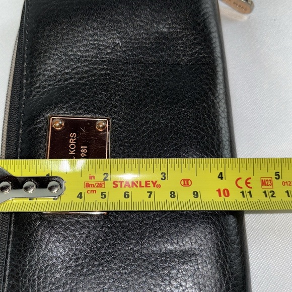 Michael Kors Rose Gold Plate Black Pebbled Leather Continental Wallet - Picture 8 of 9
